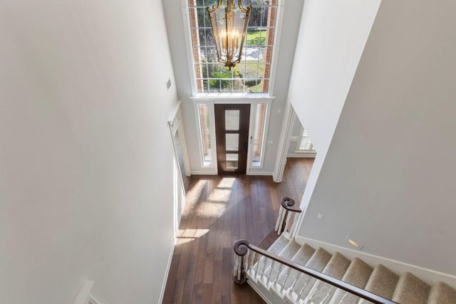 39 Pebble Cove Drive, The Woodlands, TX 77381