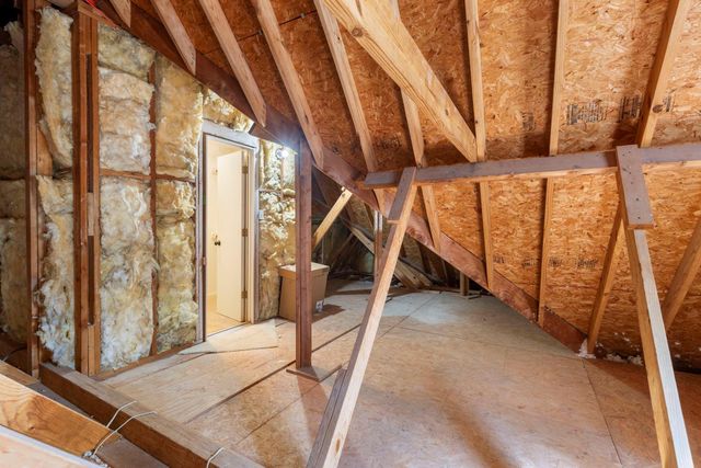 39 Pebble Cove Drive, The Woodlands, TX 77381