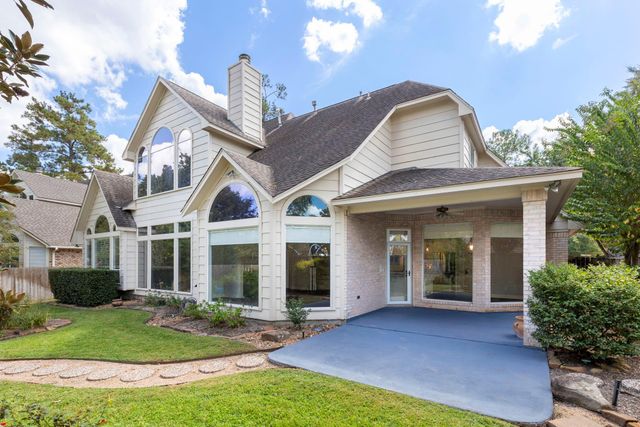 39 Pebble Cove Drive, The Woodlands, TX 77381