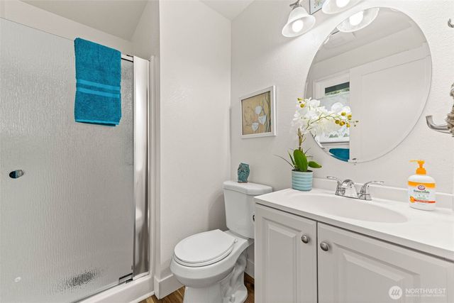 304 Olympia Street E, Rainier, WA 98576