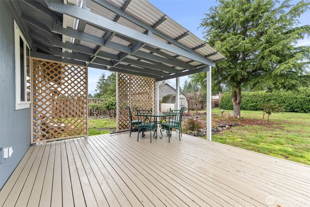 304 Olympia Street E, Rainier, WA 98576