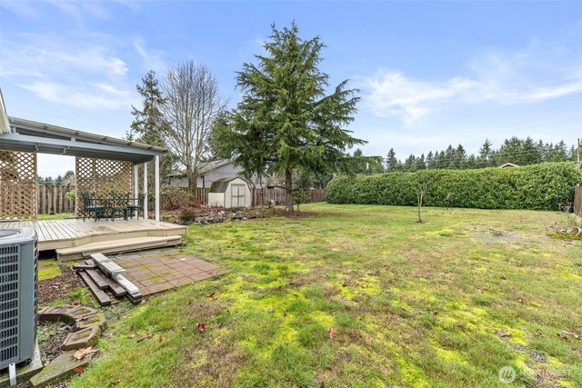 304 Olympia Street E, Rainier, WA 98576