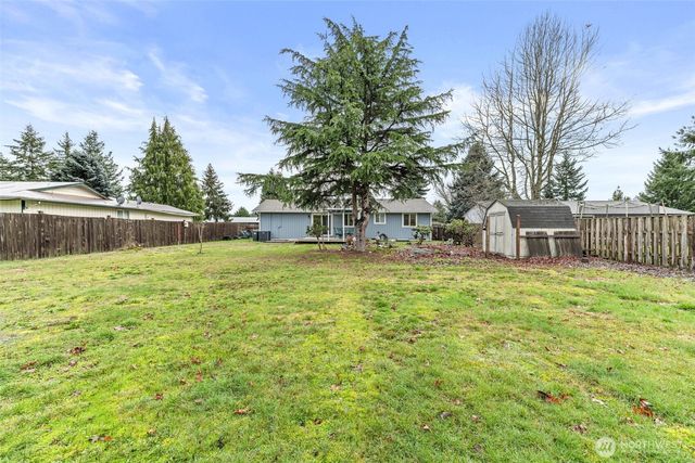 304 Olympia Street E, Rainier, WA 98576