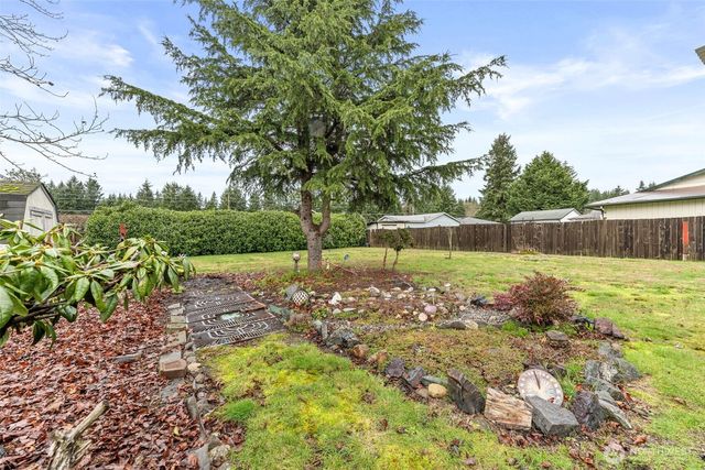 304 Olympia Street E, Rainier, WA 98576