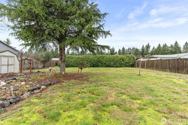 304 Olympia Street E, Rainier, WA 98576