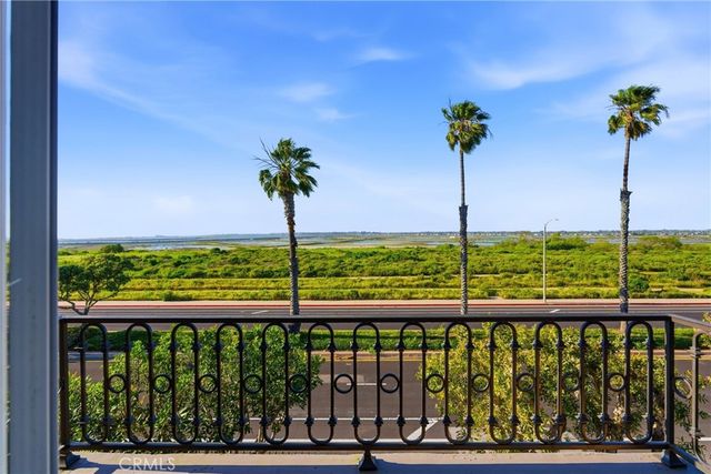 19225 Seabrook, Huntington Beach, CA 92648