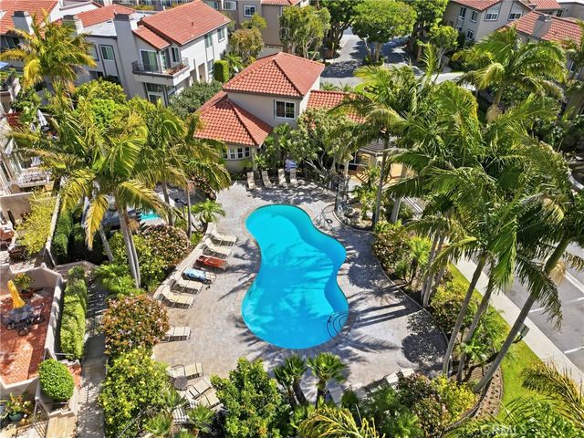 19225 Seabrook, Huntington Beach, CA 92648