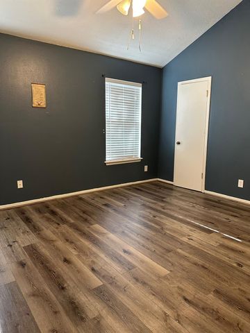 7305 S Gessner Road, Houston, TX 77036