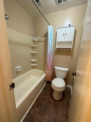 7305 S Gessner Road, Houston, TX 77036