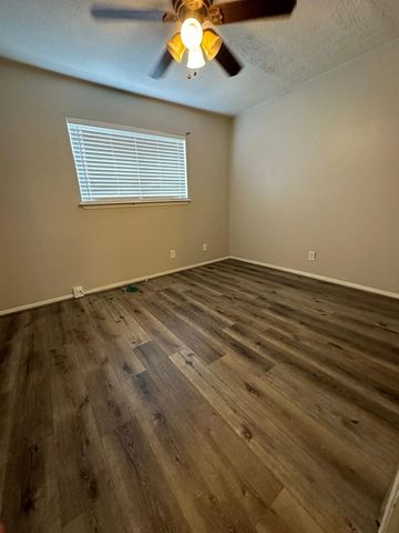 7305 S Gessner Road, Houston, TX 77036