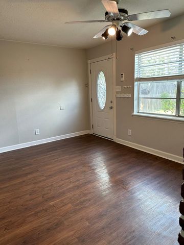 7305 S Gessner Road, Houston, TX 77036