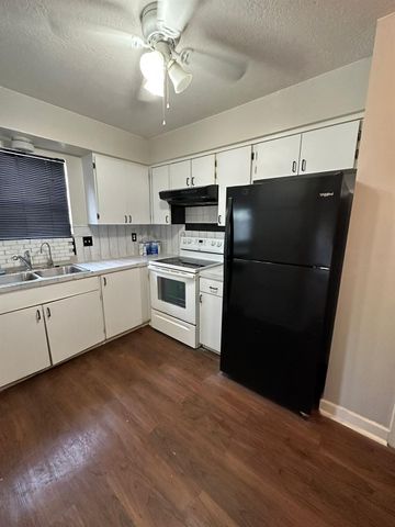 7305 S Gessner Road, Houston, TX 77036