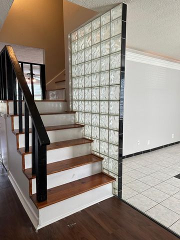 7305 S Gessner Road, Houston, TX 77036