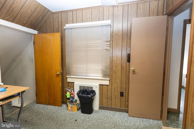 2042 MAHANTONGO ST, Pottsville, PA 17901