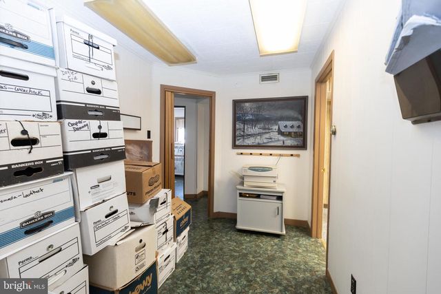 2042 MAHANTONGO ST, Pottsville, PA 17901