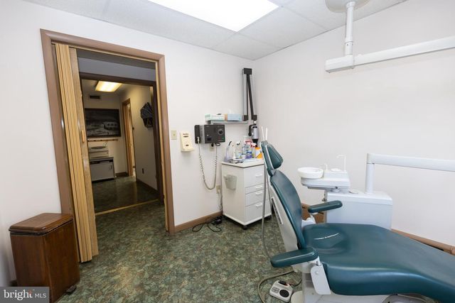 2042 MAHANTONGO ST, Pottsville, PA 17901