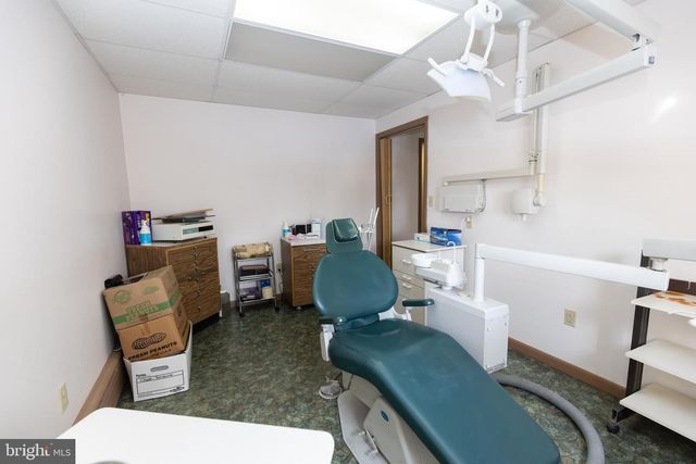 2042 MAHANTONGO ST, Pottsville, PA 17901