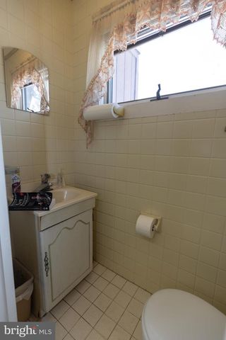 2042 MAHANTONGO ST, Pottsville, PA 17901