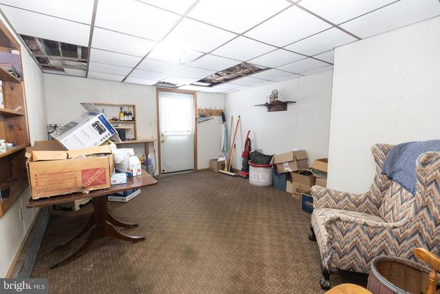 2042 MAHANTONGO ST, Pottsville, PA 17901