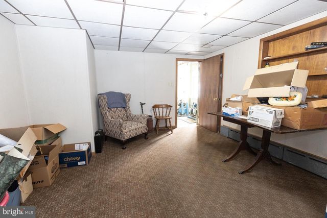 2042 MAHANTONGO ST, Pottsville, PA 17901