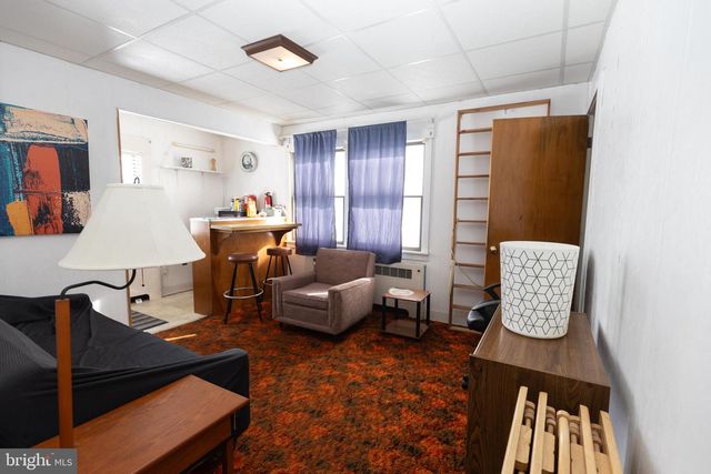 2042 MAHANTONGO ST, Pottsville, PA 17901