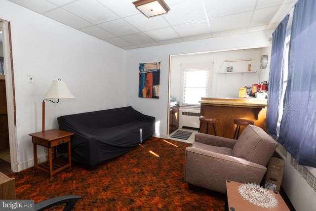 2042 MAHANTONGO ST, Pottsville, PA 17901