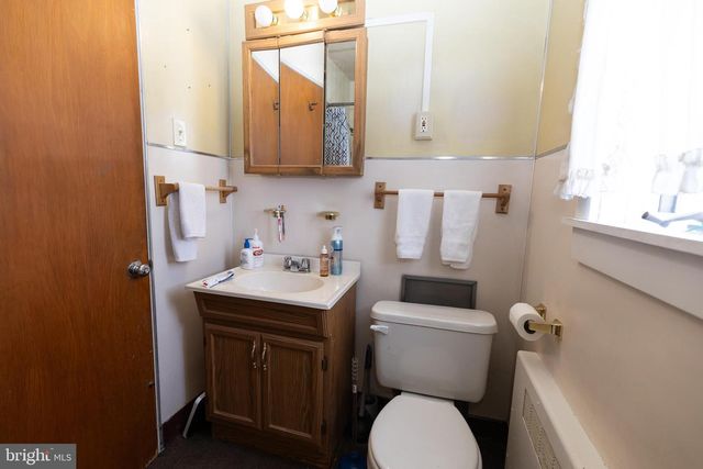 2042 MAHANTONGO ST, Pottsville, PA 17901