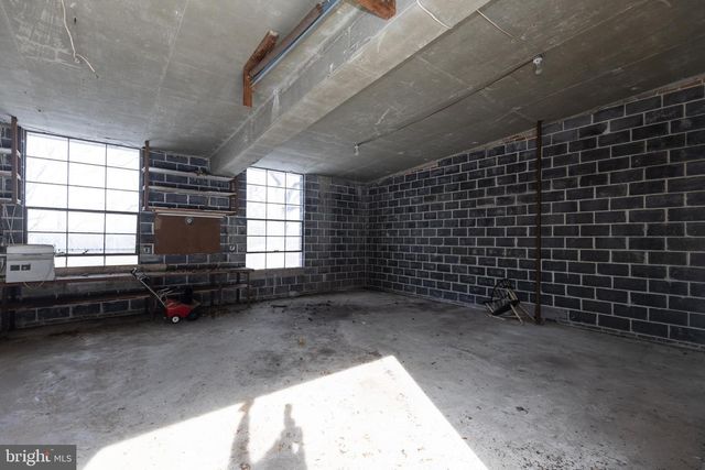 2042 MAHANTONGO ST, Pottsville, PA 17901