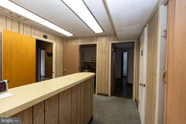 2042 MAHANTONGO ST, Pottsville, PA 17901