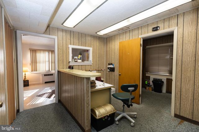 2042 MAHANTONGO ST, Pottsville, PA 17901