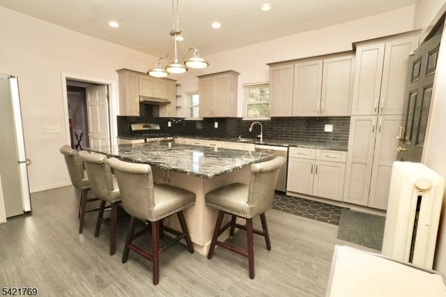 59 Berkeley Ave, Newark City, NJ 07104