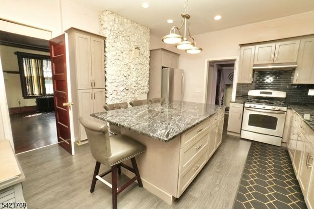 59 Berkeley Ave, Newark City, NJ 07104