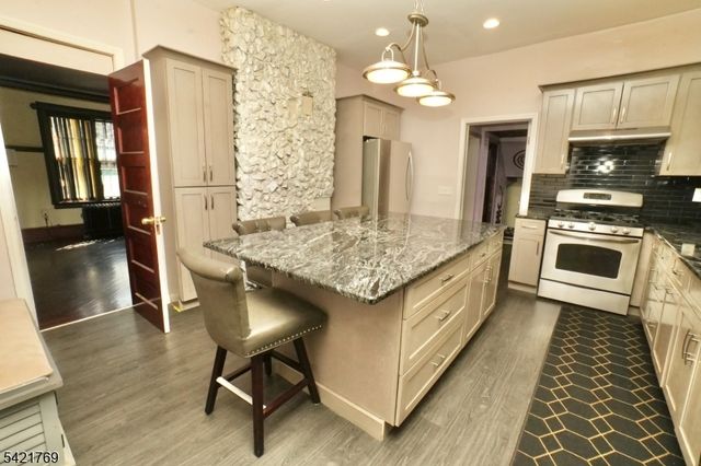 59 Berkeley Ave, Newark City, NJ 07104
