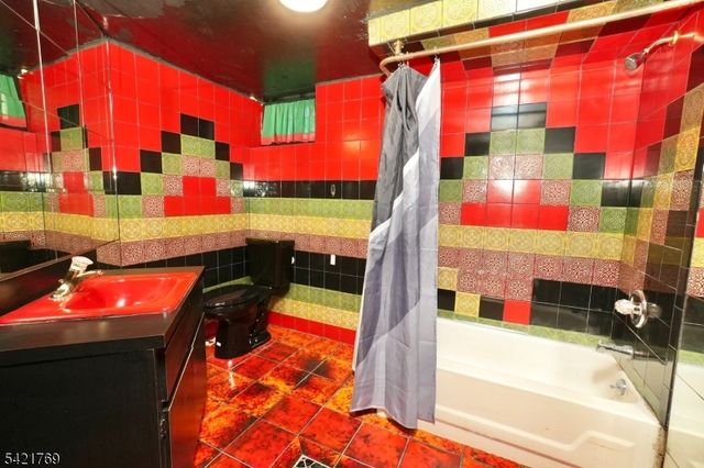 59 Berkeley Ave, Newark City, NJ 07104