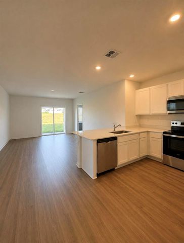 4229 EVERNIA RD, Tavares, FL 32778