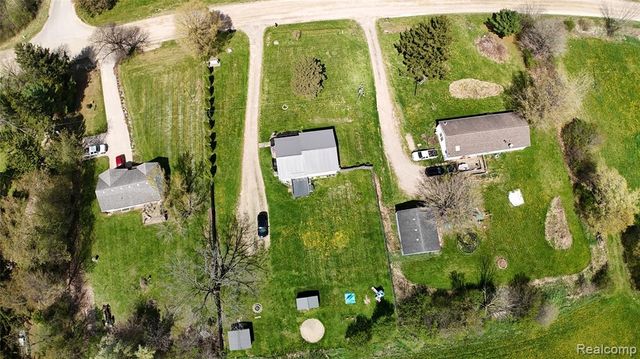 2128 Greenwood Road, Lapeer, MI 48446