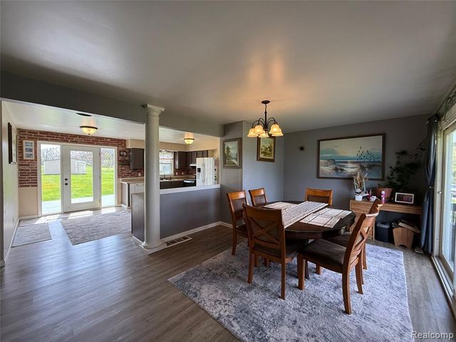 2128 Greenwood Road, Lapeer, MI 48446