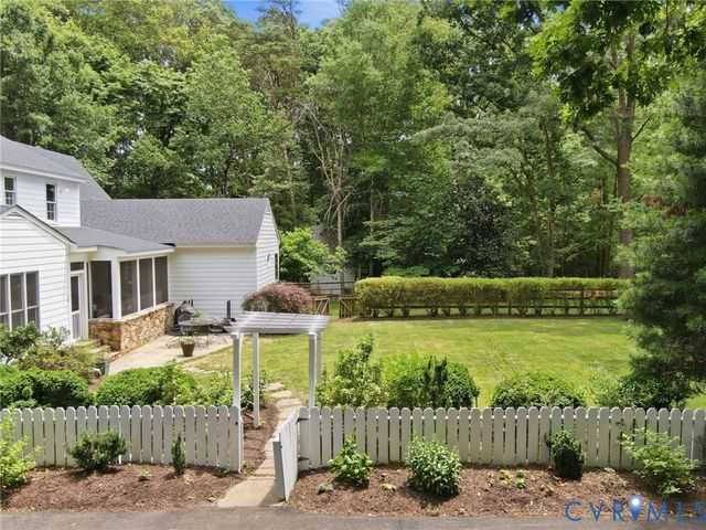 2215 Huguenot Trl, Powhatan, VA 23139