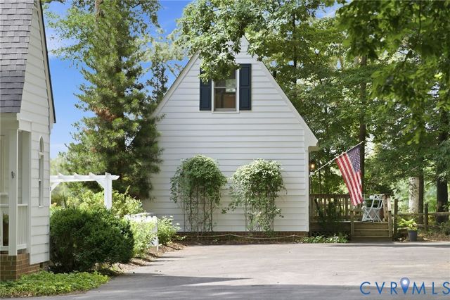 2215 Huguenot Trl, Powhatan, VA 23139