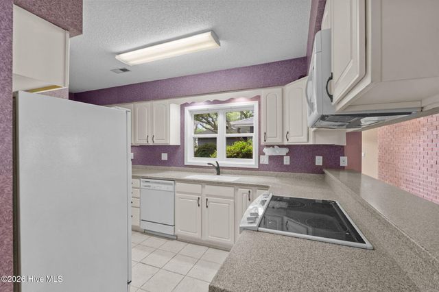 604 Camellia Lane, Sunset Beach, NC 28468