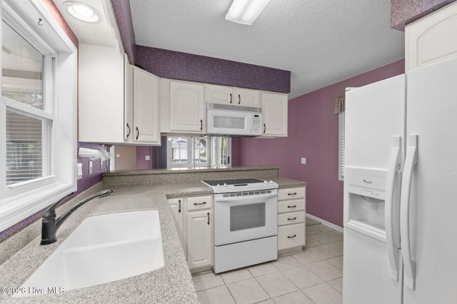 604 Camellia Lane, Sunset Beach, NC 28468