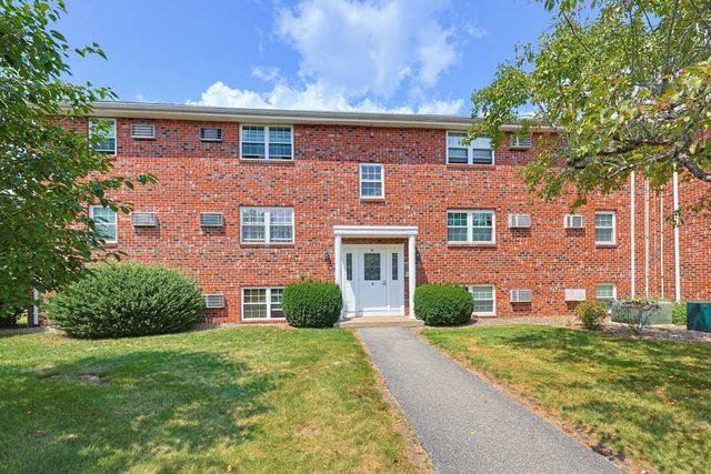 91 Pleasant St D1, Medfield, MA 02052