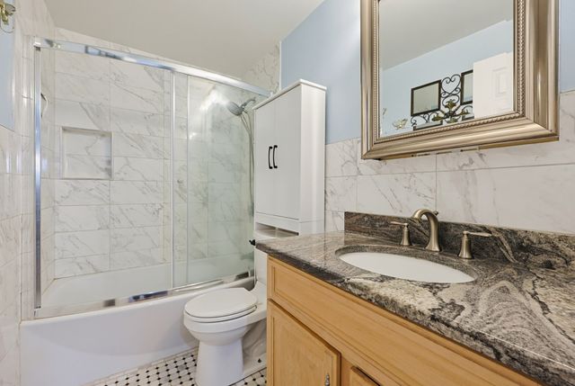 91 Pleasant St D1, Medfield, MA 02052