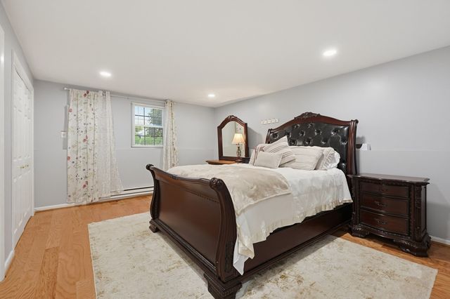91 Pleasant St D1, Medfield, MA 02052