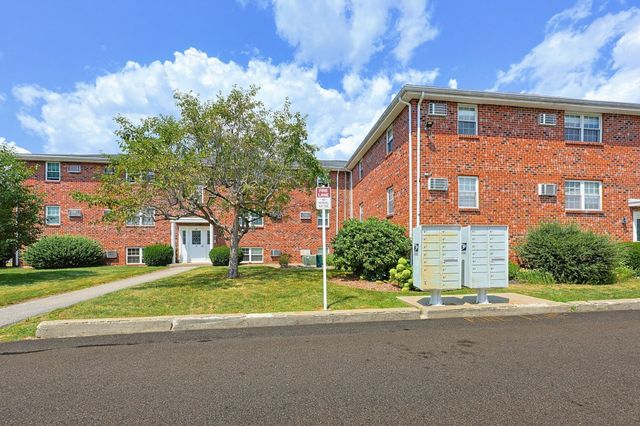 91 Pleasant St D1, Medfield, MA 02052