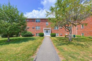 91 Pleasant St D1, Medfield, MA 02052