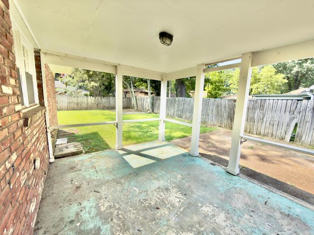 2973 EGAN DR, Memphis, TN 38115