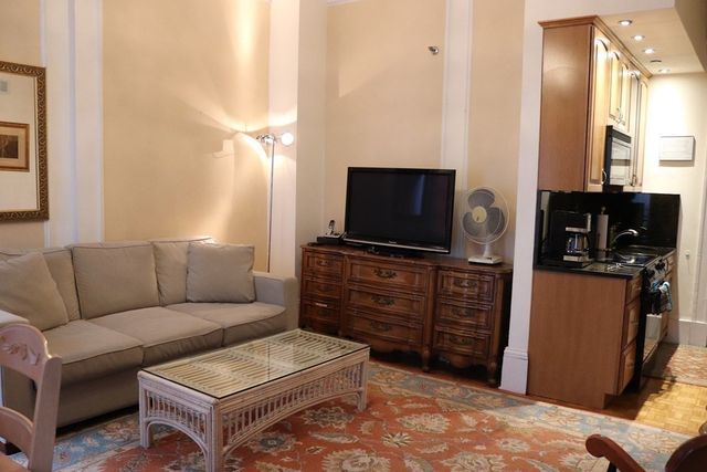 21 Beacon St 3R, Boston, MA 02108