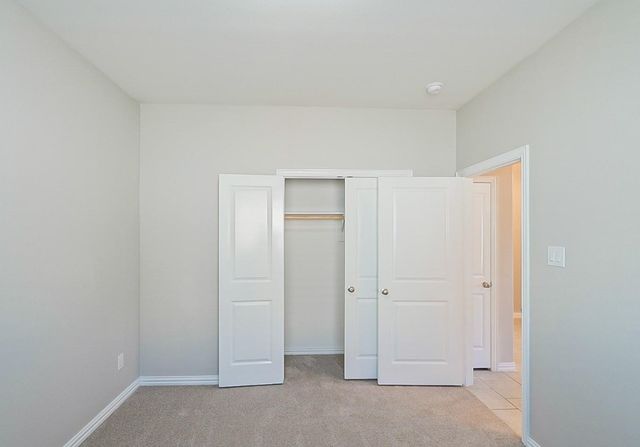 312 Emerald Creek Drive, Fort Worth, TX 76131