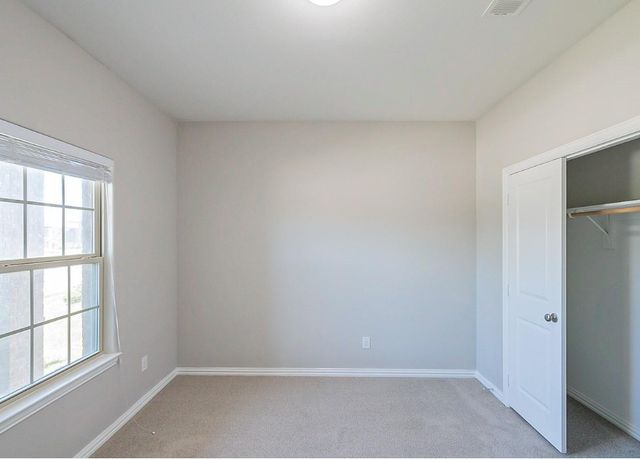 312 Emerald Creek Drive, Fort Worth, TX 76131